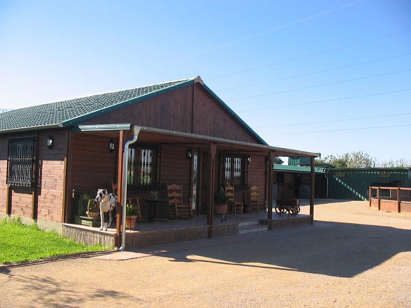 FRENTE CASA.JPG